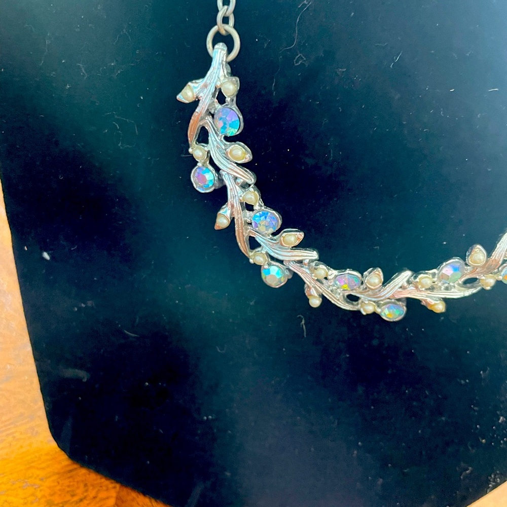 I 1940s choker beautiful